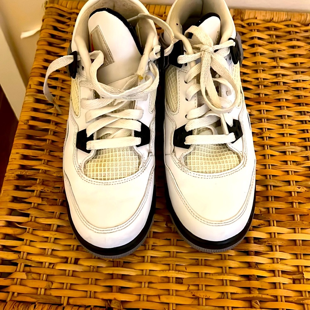Air Jordan Retro 4 White Cement